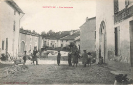 Deuxville * Rue Et Vue Intérieur Du Village * Villageois * épicerie BOISEAU - Andere & Zonder Classificatie