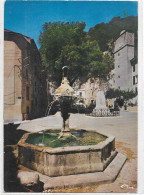 D 83. COTIGNAC. LA FONTAINE ET LA MAIRIE. CARTE ECRITE - Cotignac