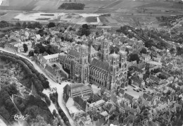 Laon * Vue Aérienne Sur La Ville Et La Cathédrale - Laon