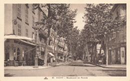 Vichy * Le Boulevard De Russie * Commerces Magasins - Vichy