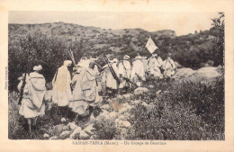 MAROC - Kasbah-Tadla - Un Groupe De Guerriers - Carte Postale Ancienne - Other & Unclassified