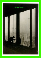 NEW YORK CITY, NY - EMPIRE STATE BUILDING UNDER CONSTRUCTION, 1930 - WENDELL MACRAE - THE METROPOLITAN MUSEUM OF ART - - Musei