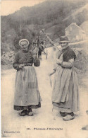 FOLKLORE - Costumes - Fileuses D'Auvergne -  Carte Postale Ancienne - Costumes