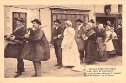 FOLKLORE - Costumes - Une Noce En Campagne Berrichonne -  Carte Postale Ancienne - Trachten