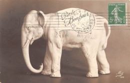 ANIMAUX - ELEPHANT - PORCELAINE - CARTE FANTAISIE,  "PORTE BONHEUR" - Éléphants