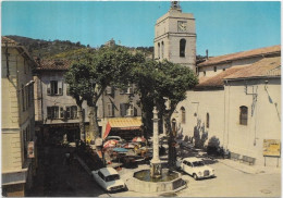 Delcampe - D 83.  CUERS.  PLACE DE L EGLISE. VOITURES CARTE ECRITE - Cuers