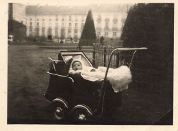 Landau Ancien * Poussette Enfants * Pram Kinderwagen * Modèle Marque ? * Enfant Bébé * Photo Ancienne 8.8x6.6cm - Other & Unclassified