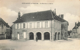 Coulanges La Vineuse * Place * Le Marché Et La Mairie * Les Halles - Coulanges La Vineuse