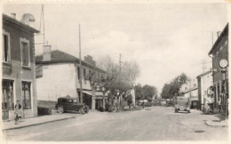 La Valbonne * Route Nationale * Pompe à Essence * Débit De Tabac Tabacs TABAC * Automobile * Villageois - Unclassified