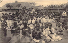 CONGO BELGE - Postulats Des Sœurs Missionnaires De N.-D. D'Afrique - L'heure Du Catéchisme - Carte Postale Ancienne - Belgisch-Kongo