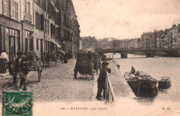 Bayonne - Les Quais - Péniche - Attelage - Bayonne