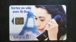 ► France : Télécarte  PARIS Tour Eiffel  Femme Parisienne En 1993 - Sortez En Ville Avec BI-BOP - Téléphones