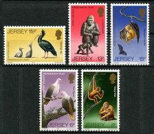 Jersey 1979 MNH 5v, Pigeon, Gorilla, Orang Utan, Birds, Monkeys, Wild Animals - Gorillas