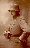 WK I Foto-AK Soldat Mit Gasmaske Und Stahlhelm Mit Tarnanstrich Fotograf Kugler, Radolfzell I-II - Oorlog 1914-18