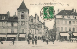 Lons Le Saunier * Entrée Des Arcades Et Pont De L'horloge * Grande Chemiserie * Attelage Boeufs - Lons Le Saunier