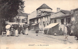 COMMERCE - Marchés - BUSSET - La Rue Principale - Carte Postale Ancienne - Markets
