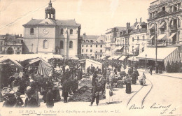 COMMERCE - Marchés - LE MANS - La Place De La République Un Jour De Marché - Carte Postale Ancienne - Mercados