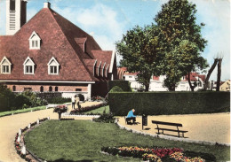 Le Portel * Vue Sur L'église Et Le Jardin Public - Le Portel