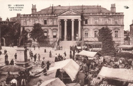 Limoges * La Place D'aisne * Le Tribunal * Marché Foire Marchands - Limoges