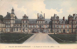 FRANCE - 77 - Palais De Fontainebleau - La Façade Sur La Cour Des Adieux - Carte Postale Ancienne - Fontainebleau