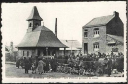 BANNEUX - La Chapelle - Les Pélerins Pendant La Messe - Sprimont