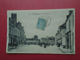 CPA   BEAUGENCY  PLACE DU MARTROI  ANIMEE  VOYAGEE 1907 TIMBRE - Beaugency