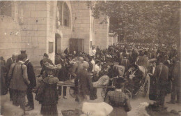 FRANCE - 65 - Lourdes - La Prière Aux Piscines - Carte Postale Ancienne - Lourdes