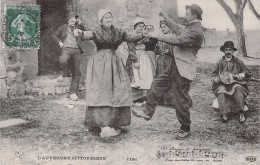 FOLKLORE - L'Auvergne Pittoresque - Bourrée D'Auvergne - Carte Postale Ancienne - Music