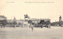 FRANCE - 69 - Lyon - Place Bellecour ( Côté Est ) Et Statue De Louis XIV - Carte Postale Ancienne - Otros & Sin Clasificación