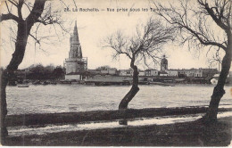 FRANCE - 17 - LA ROCHELLE - Vue Prise Sous Les Tamarins - Carte Postale Ancienne - La Rochelle