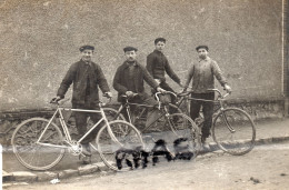 CARTE PHOTO,27,EURE,BERNAY,OUVRIER,CYCLISTE,AMIS,BERNAYEN,RARE - Bernay