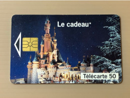 France Telecom Chip Telecarte Phonecard - Le Cadeau - Set Of 1 Used Card - Otros & Sin Clasificación