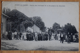 91 : Vert-le-Petit - Sortie Des Ouvriers De La Poudrerie Du Bouchet -  Animée - Petit Pli D'angle - (n°26216) - Vert-le-Petit
