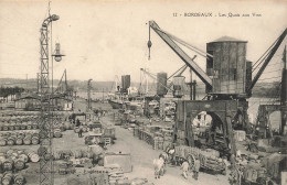 Bordeaux * Les Quais Aux Vins * Grue Tonneaux * Le Port * Bateau MAGELLAN - Bordeaux