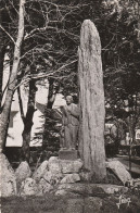 Plozevet  (29 - Finistère)  Le Vieil Homme , Monument Breton  , Oeuvre De Quillivic - Plozevet