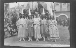 CPA 34 SERVIAN CARTE PHOTO SCENE DE CARNAVAL DANS LE CENTRE DU VILLAGE - Sonstige & Ohne Zuordnung