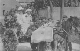 CPA 34 SERVIAN CARTE PHOTO SCENE DE CARNAVAL DANS LE CENTRE DU VILLAGE ATTELAGE FLEURI - Sonstige & Ohne Zuordnung