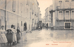 CPA 34 AGDE RUE DROITE - Agde