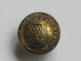 Ancien Bouton Militaire - GARDE DE PARIS  **** EN ACHAT IMMEDIAT **** - Buttons