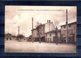 69. Vaulx En Velin. Place Gilbert Boissier Et Rue De La République - Vaux-en-Velin