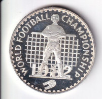 MONEDA DE PLATA DE LESOTHO DE 10 MALOTI DEL AÑO 1982 MUNDIAL ESPAÑA - LA DE LA FOTO (CON RAYA DETRAS) - Lesotho