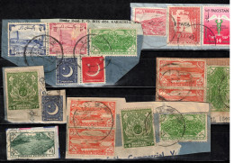 268v * PAKISTAN * 18 ALTE MARKEN AUF BRIEFAUSSCHNITTEN **!! - Pakistan