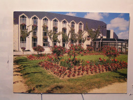 Octeville - Le Parc F Enault Et La Nouvelle Mairie - Octeville