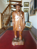 Statuette Sculptée En Palissandre Homme Madagascar Avaratsena - Bois