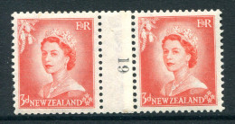 New Zealand 1953-59 QEII Definitives - Coil Pairs - 3d Vermilion - No. 19 - Reading Downwards LHM (SG Unlisted) - Nuovi