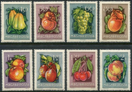 HUNGARY 1954 Agricultural Exhibition: Fruit MNH / **.  Michel 1387-94 - Neufs