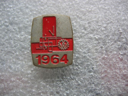 Ancienne Insigne De Boutonniere De 1964 à Définir - Non Classés