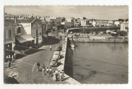 17/ CPSM -  Ile De Ré - Saint Martin - Les Quais - Saint-Martin-de-Ré