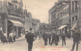 Amiens     80        La Rue De La République  -  Tramway  -    (voir Scan) - Amiens