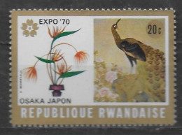 RWANDA    N° 362  * *   Fleurs Paon Oiseaux - Pfauen